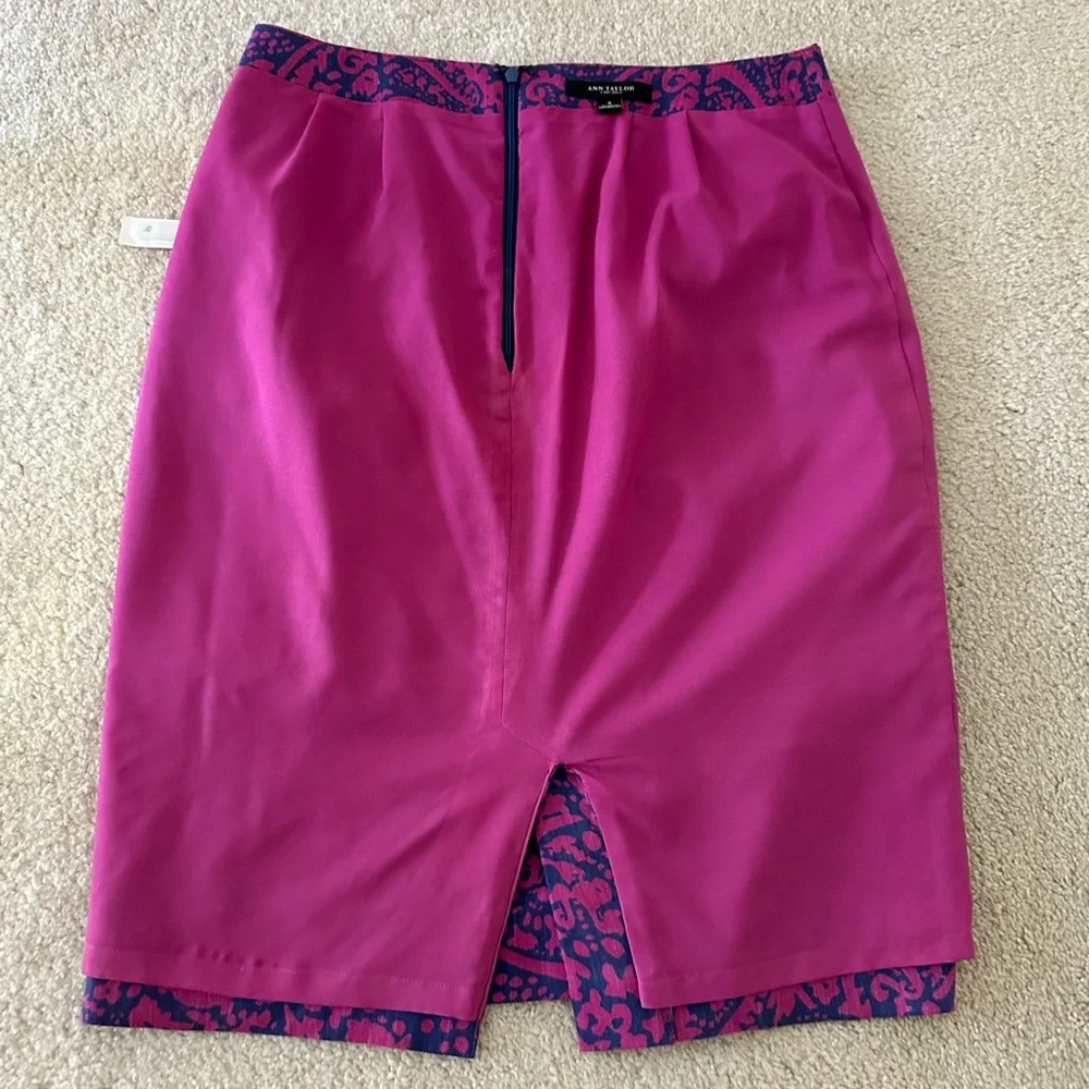 Ann Taylor Woman’s Pencil Skirt Purple, Sz 4